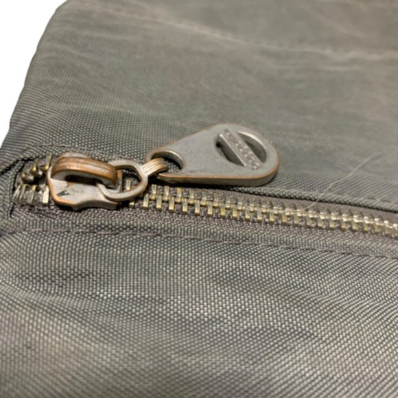 Baggallini Gray Nylon Adjustable Strap Crossbody Bag Purse - Picture 5 of 7